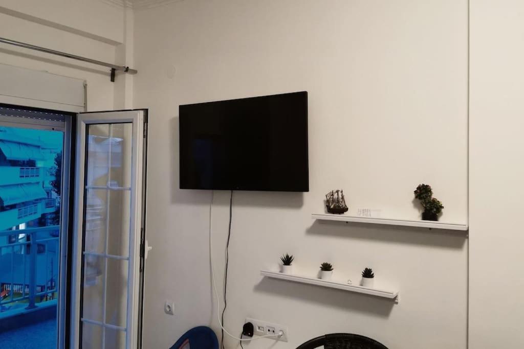 Apartment With 3 Rooms Just 1 Min From The Beach And Free Public Parking Peraía Extérieur photo