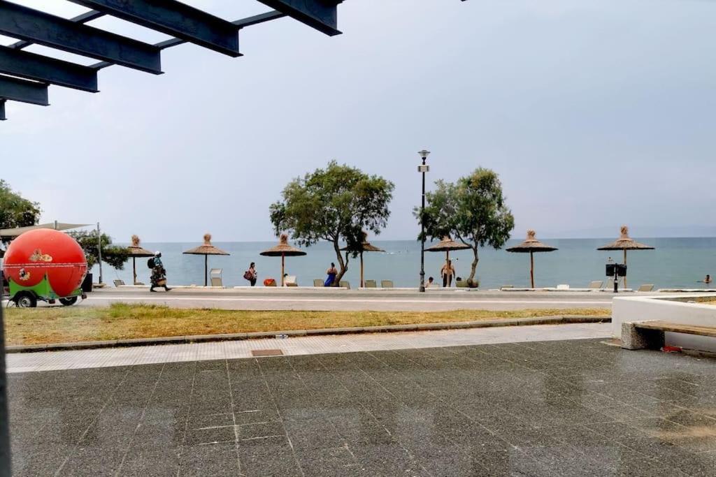 Apartment With 3 Rooms Just 1 Min From The Beach And Free Public Parking Peraía Extérieur photo